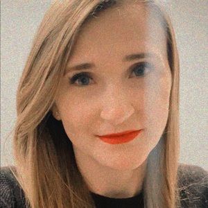 Meet your Posher, Alicia